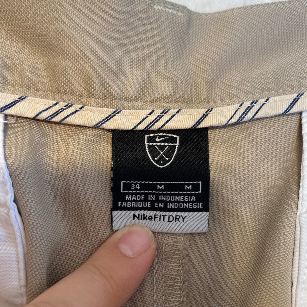 Nike Mens Golf Shorts Khaki Flat Front Fit Dry Size 34 Waist - Picture 4 of 11
